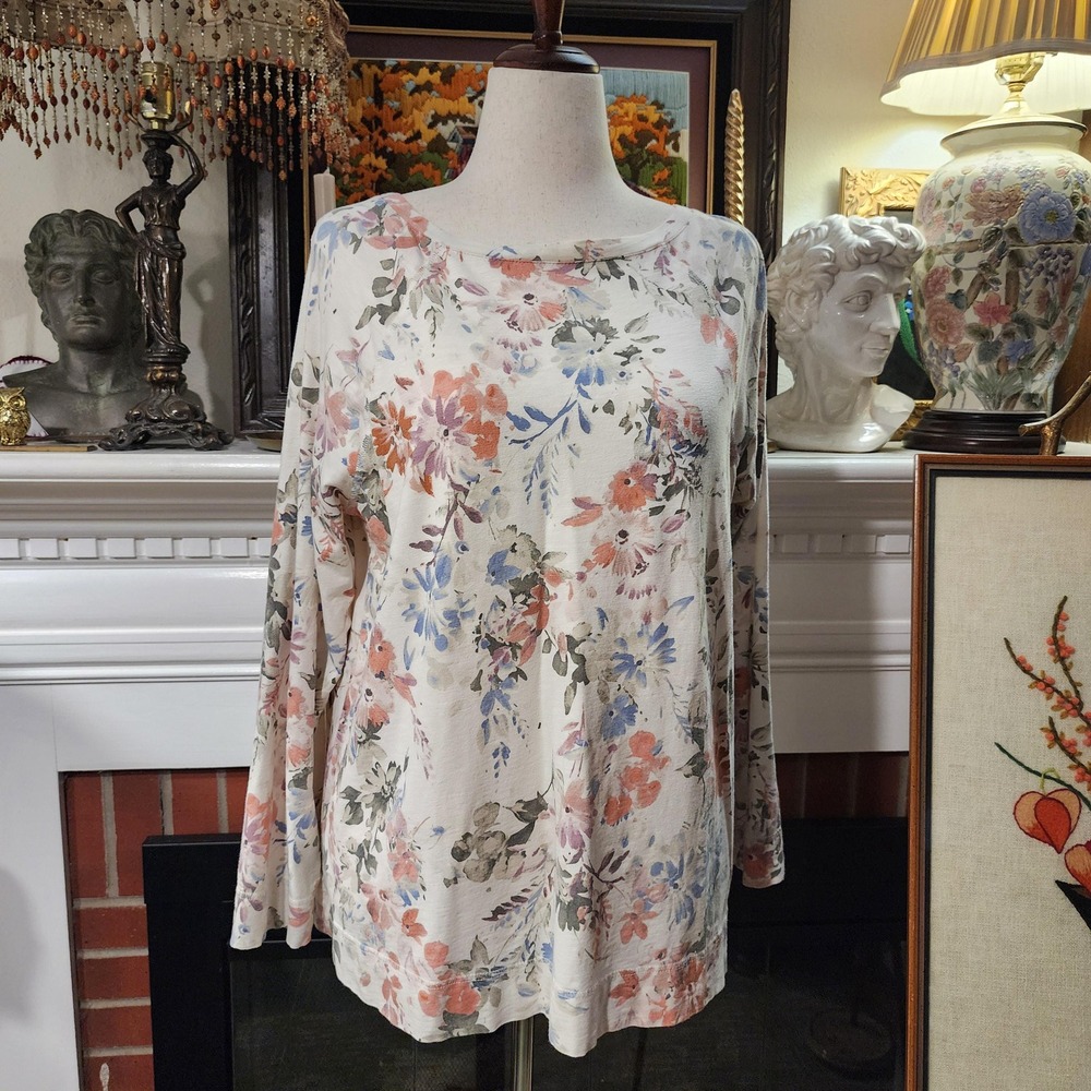 L Beige and Muted Floral Pattern J.Jill Long Sleeve Scoop Neck Top
